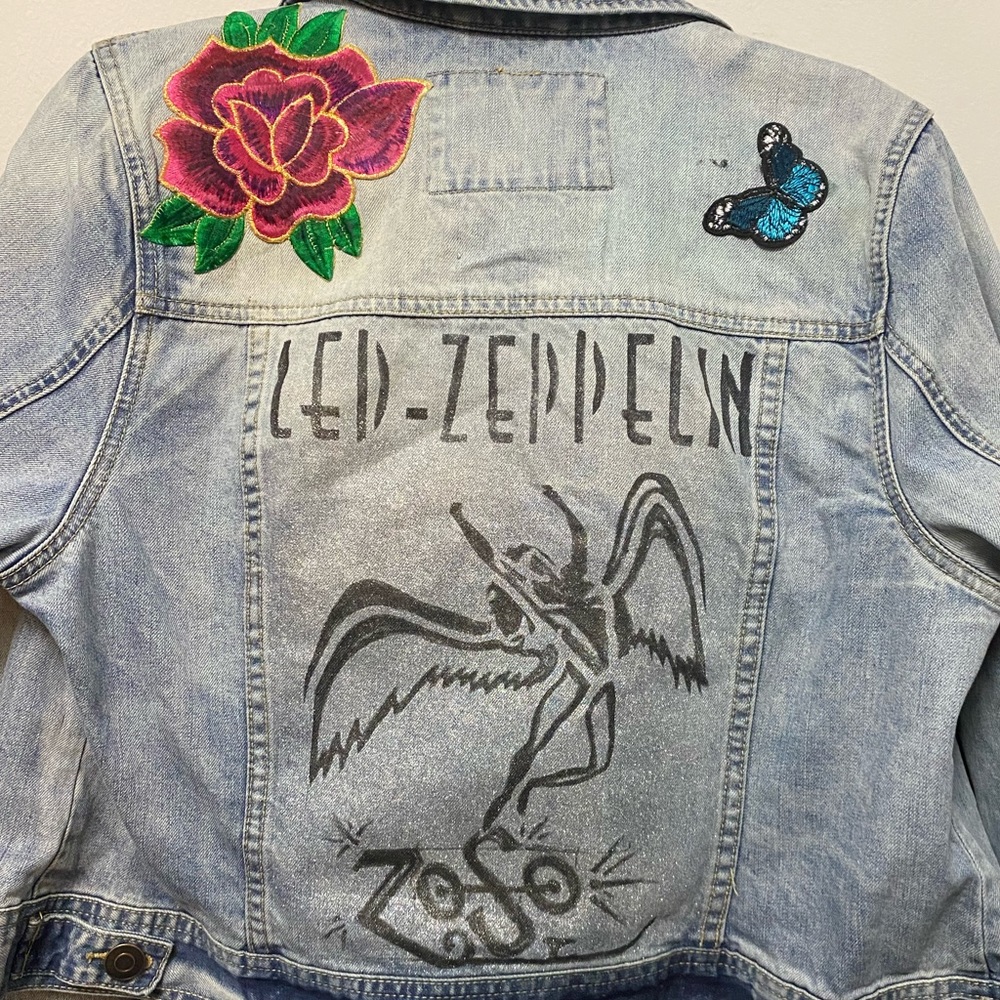 Led Zeppelin custom hand painted denim jean jacket 70s vintage pins rose patches